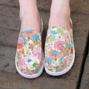 Corkys Pontoon Floral Slide Tennis Shoes New